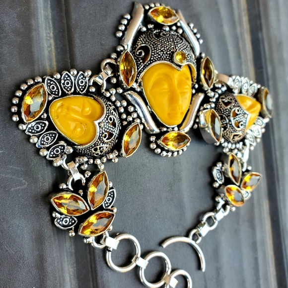 New Carved Yellow 3 Goddess Face Citrine 925 Silver Bracelet. - Picture 16 of 16